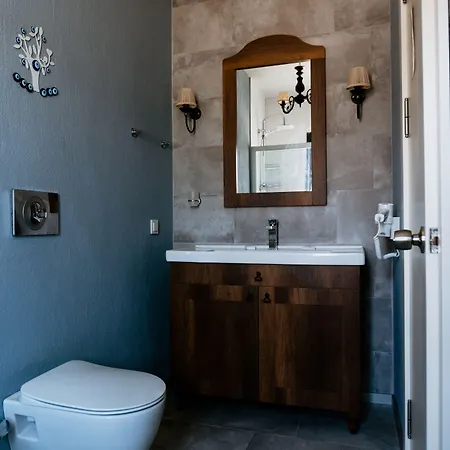 Cati Boutique Hotel *