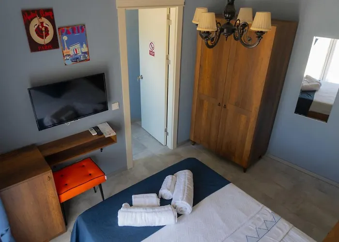 Cati Boutique מלון