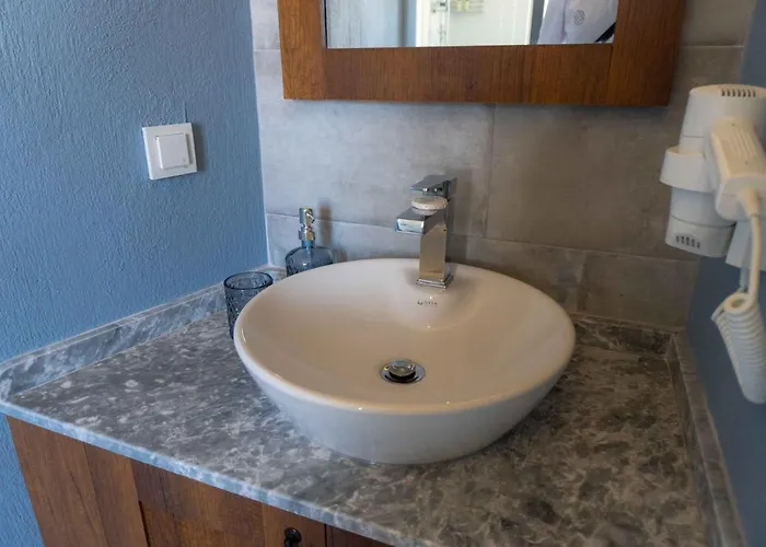 Cati Boutique * אלאקאטי