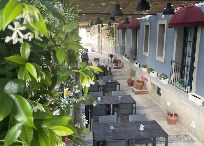 Cati Boutique מלון