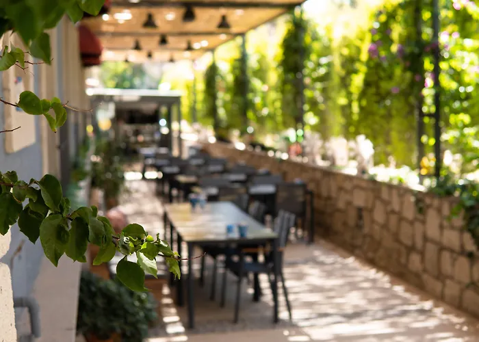 מלון Cati Boutique *