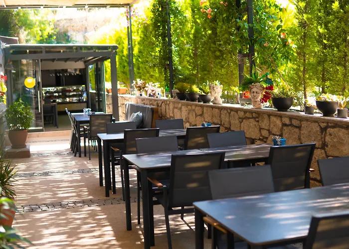 Cati Boutique מלון *