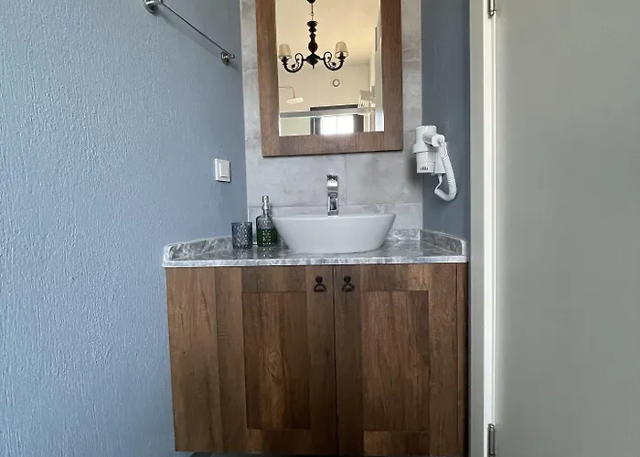 מלון Cati Boutique אלאקאטי